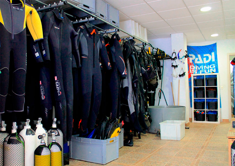 Diving suits